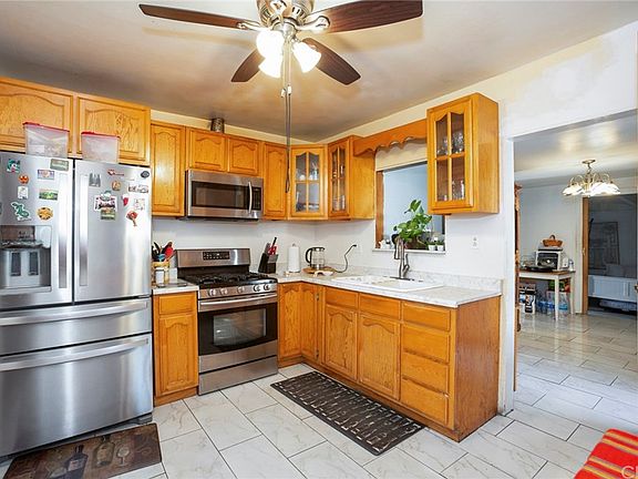 4th image of 3309 Drew St