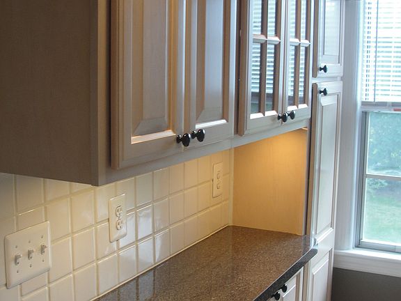 Granite and upgraded lighting