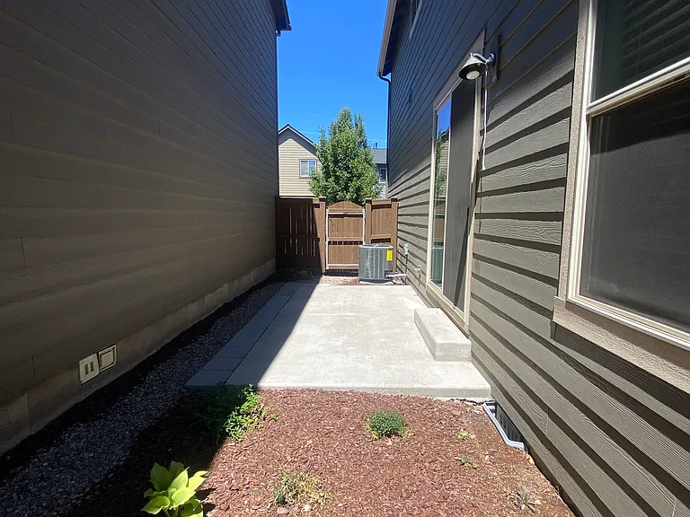 20792 NE Smoke Stack Ln — Photo 24