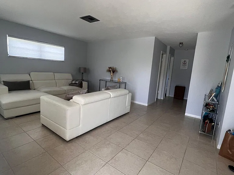 500 1st Ave S #201 — Photo 4