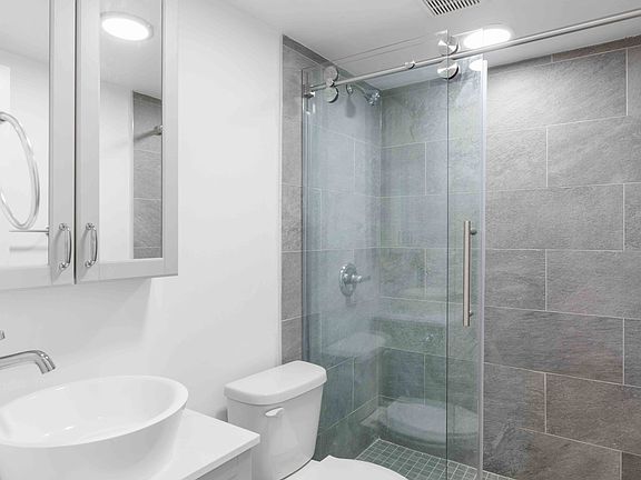 5th image of 369 W 36th St #4W