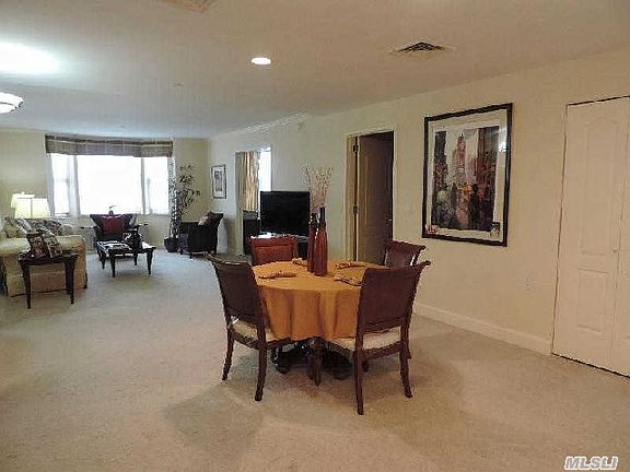 5th image of 50 Merrick Ave Unit 426