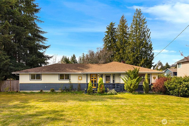 2nd image of 11122 Angeline Road E