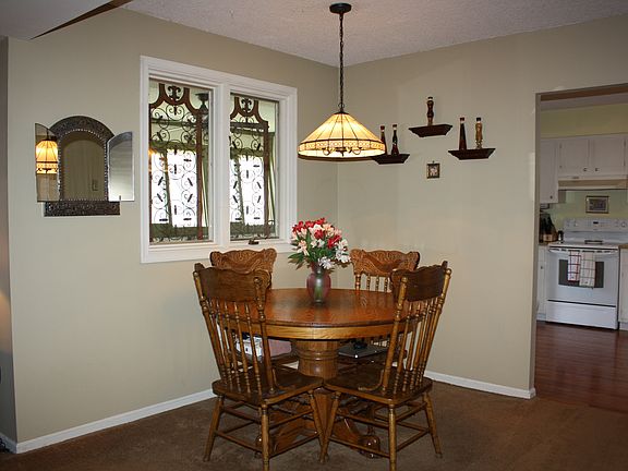 3rd image of 158 Harvest Ln