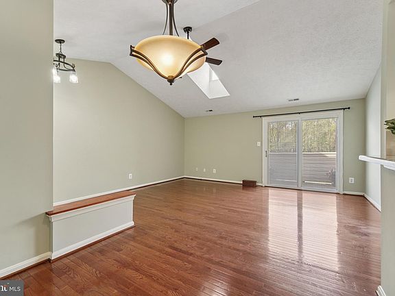 5th image of 216 Long Cove Ln #J