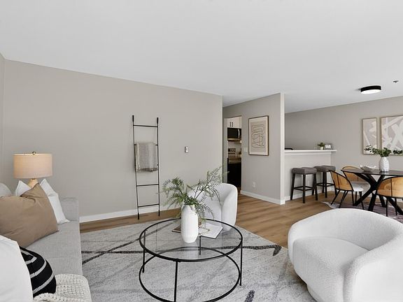 4th image of 2901 Macarthur Blvd APT 313