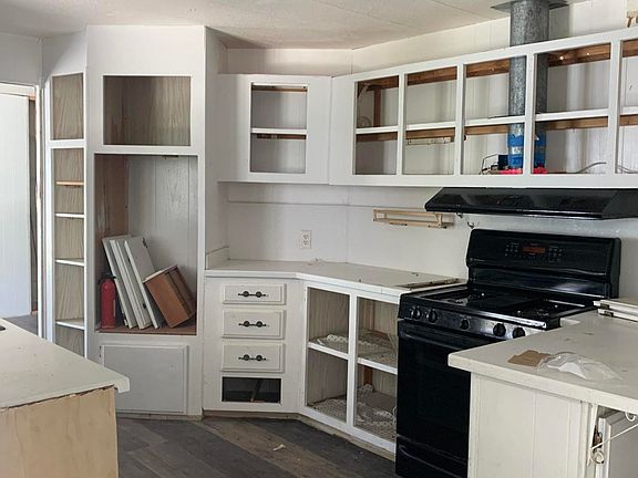 4th image of 142 Sage Dr