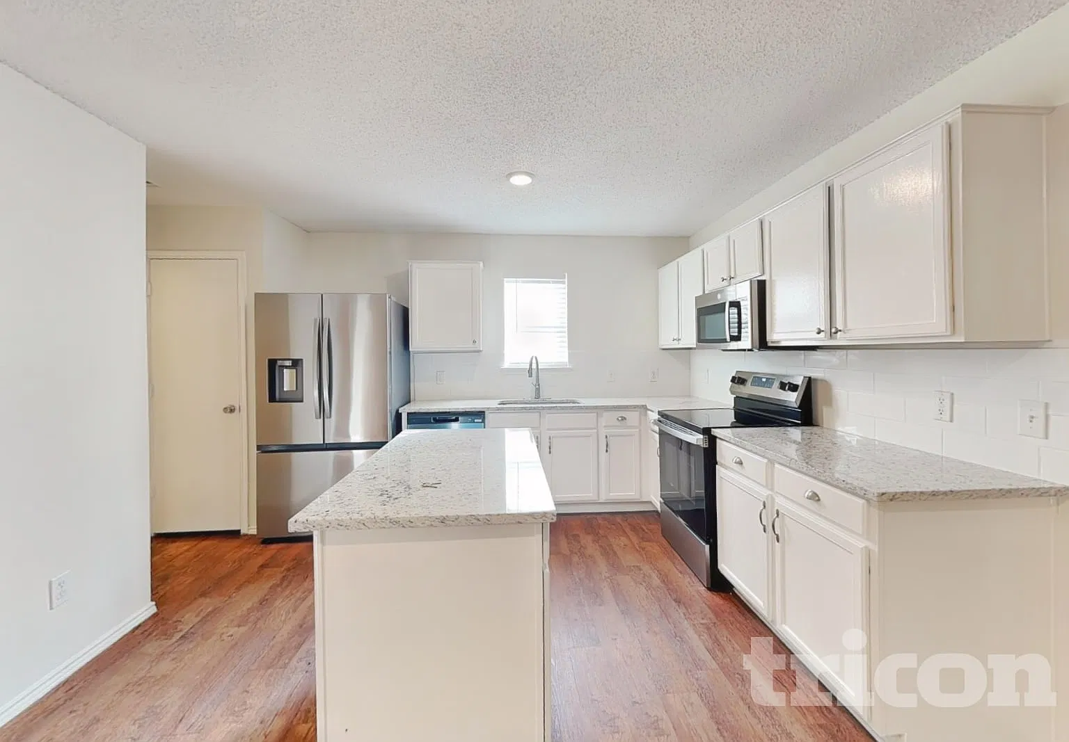 10216 Scurry Ct Fort Worth TX — Photo 4
