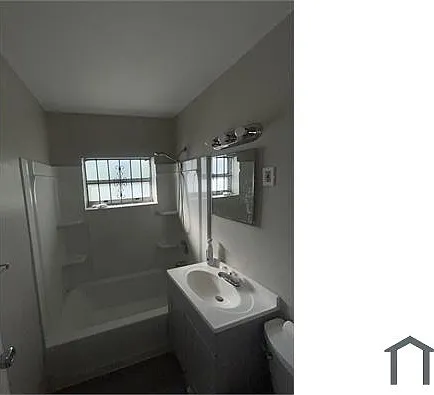 2 bed, 750 sqft, $2,300 — Photo 4