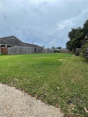 2nd image of 4717 Park Dr N