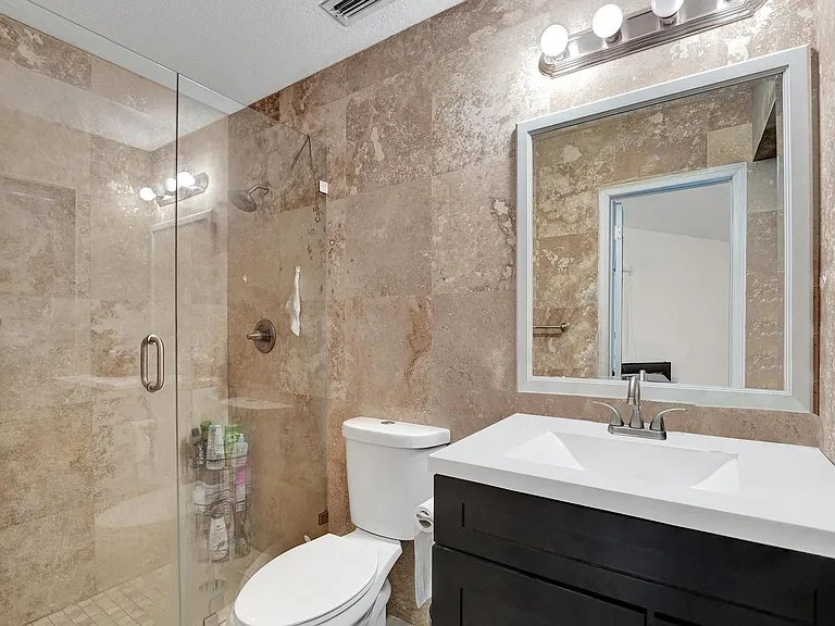 3322 McKinley St — Photo 34