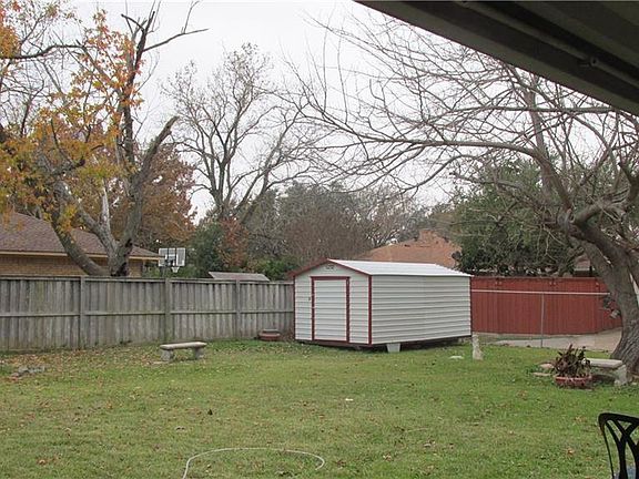 Huge Backyard with $5000 Storage Room with locks