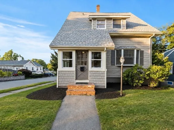 42 Chase St, Danvers, MA 01923