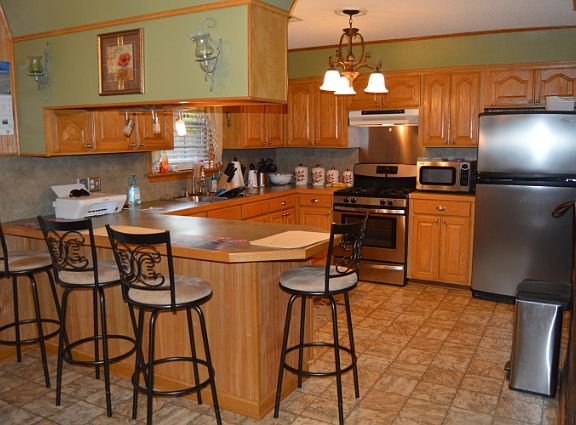 2nd image of 707 Azalea Ln