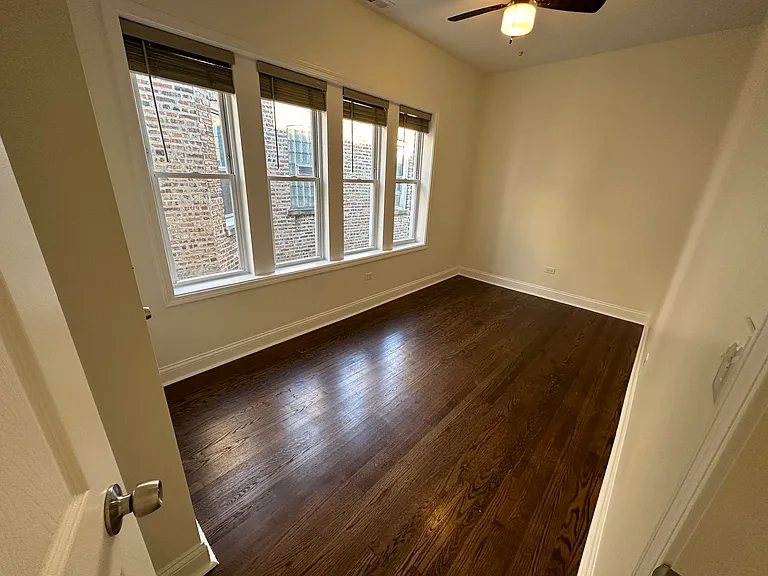 1427 N Laramie Ave #2 — Photo 5