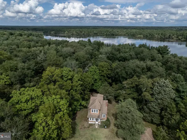 1056 Willow Grove Rd, Pittsgrove, NJ 08318