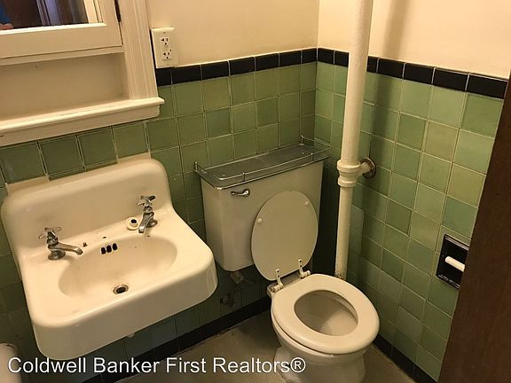 5th image of 2 E Birch St APT 515