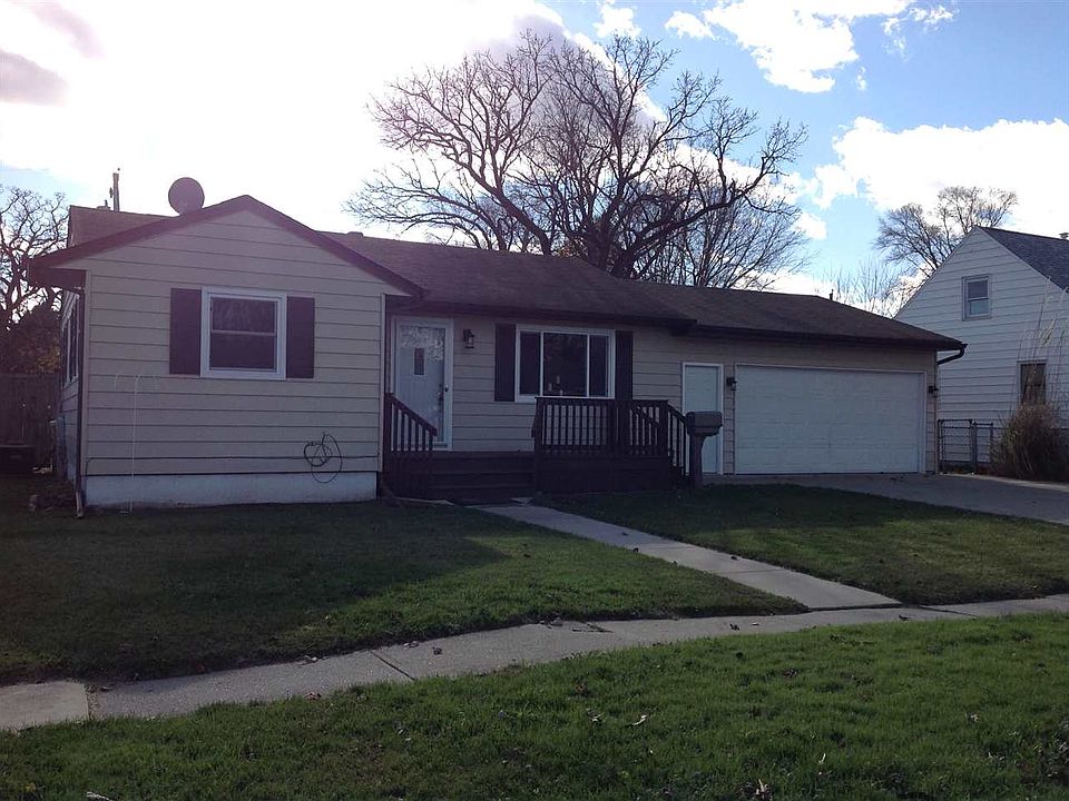 1st image of 113 Renrose Ave