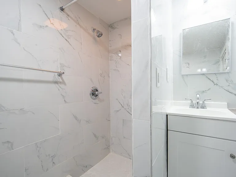 36 Farm St — Photo 12