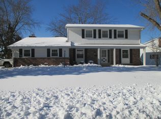 6258 Sycamore St, Greendale, WI 53129