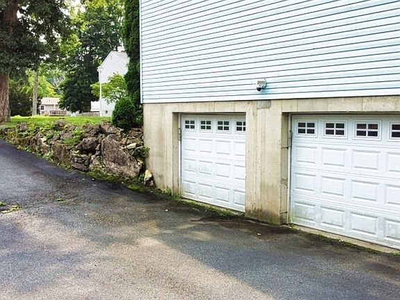 5th image of 38 Dogwood Dr