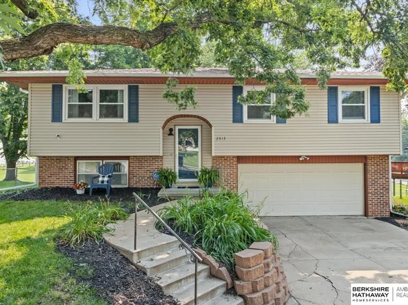 2613 N 99th St, Omaha, NE 68134