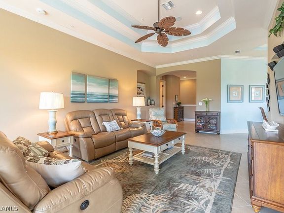 2nd image of 10311 Glastonbury Cir Unit 201