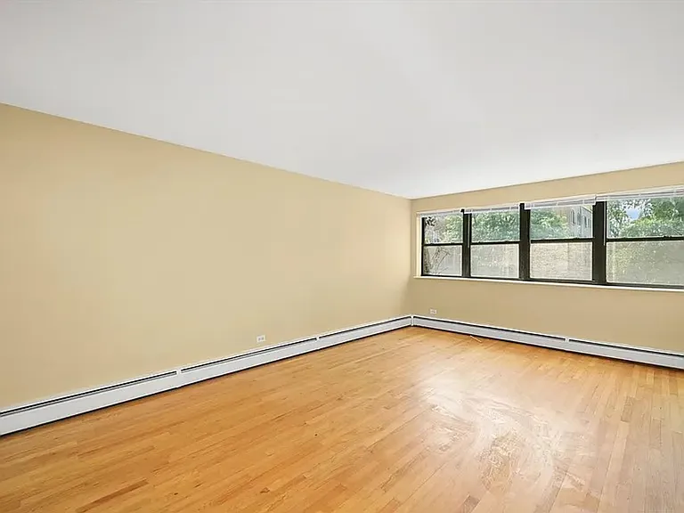 7801 S South Shore Dr — Photo 11