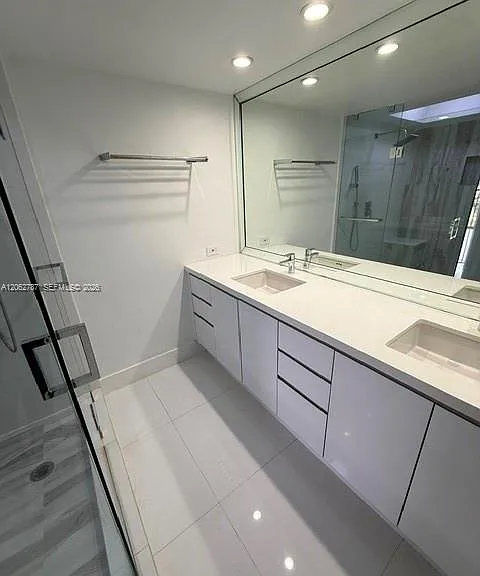 19707 Turnberry Way #24B — Photo 33