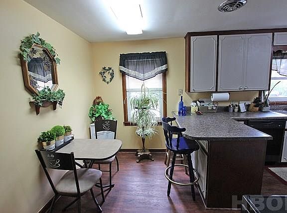 4th image of 1020 Rock Dr