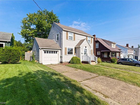 3rd image of 3625 Brightway St