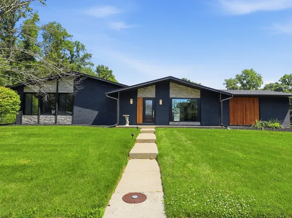 3040 Rolling Springs Dr, Carmel, IN 46033