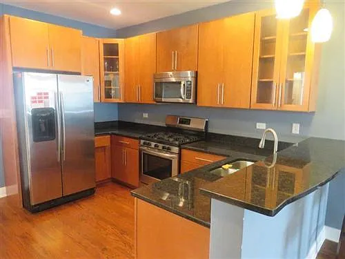 2303 N Maplewood Ave #2A — Photo 2