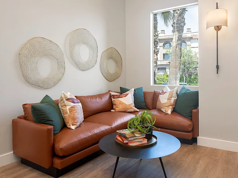Leasing office with lounge seating