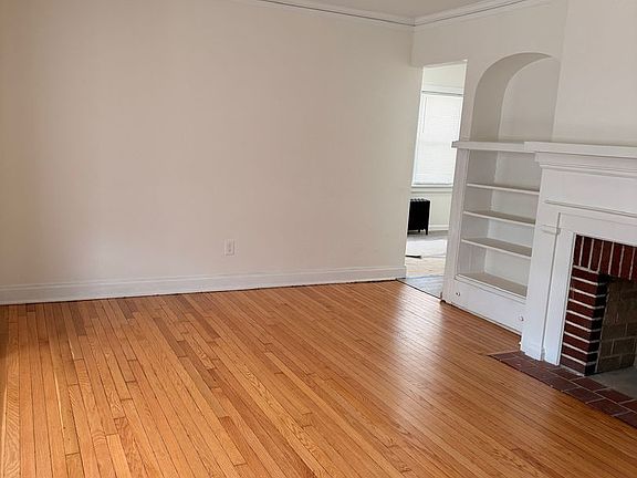 4th image of 967-969 Oakland Ave #967