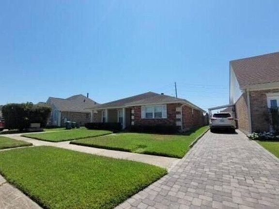 2nd image of 11 Saint John Dr