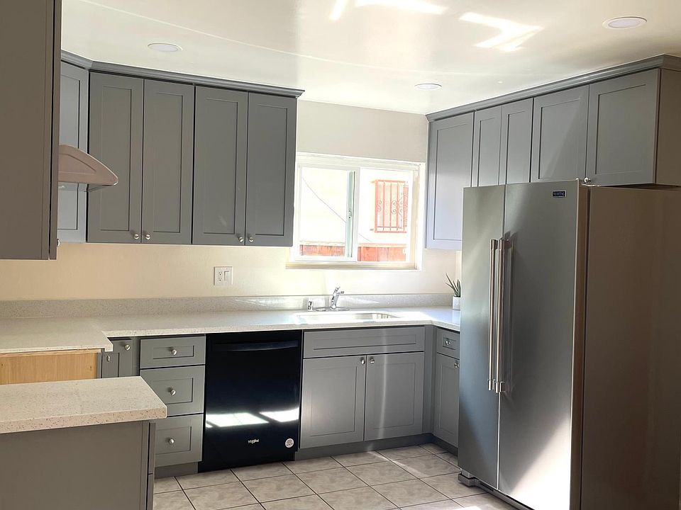1st image of 2586 Pendragon Ln
