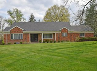 7025 Woodsedge Dr, Cincinnati, OH 45230
