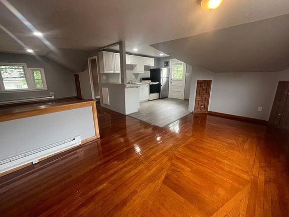 2nd image of 1268 Old Colony Rd #2