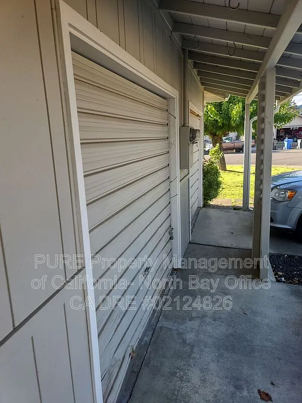 2 bed, 1.0 bath, $1,900 — Photo 3