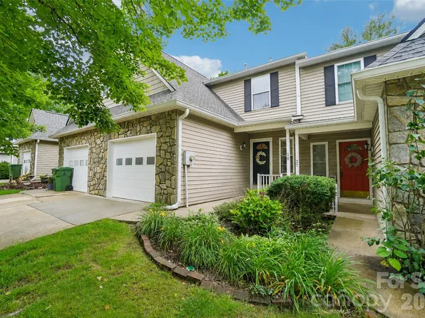 26 Willowick Dr, Asheville, NC 28803