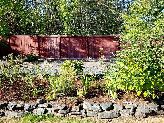5th image of 168 Tamarack Ct