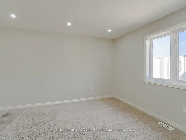93 Sonoma Valley Cres — Photo 16
