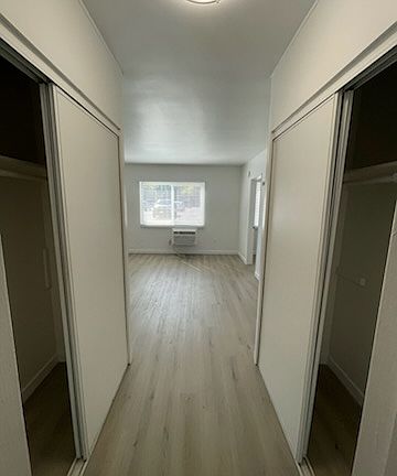 3rd image of 7744 Reseda Blvd #17