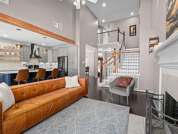 3rd image of 4302 Countrytrails Ct