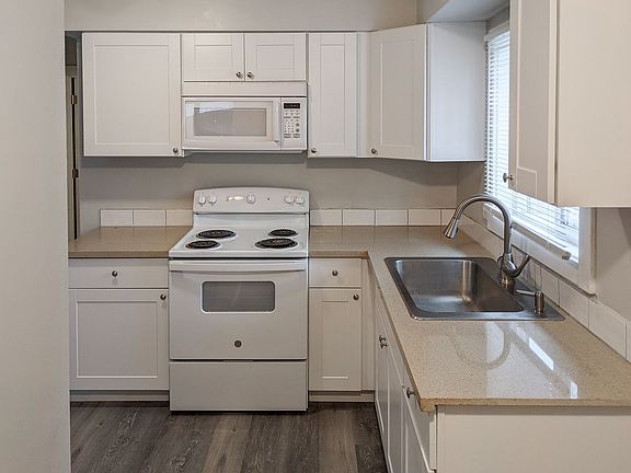 3rd image of 322-324 N Williams St #322
