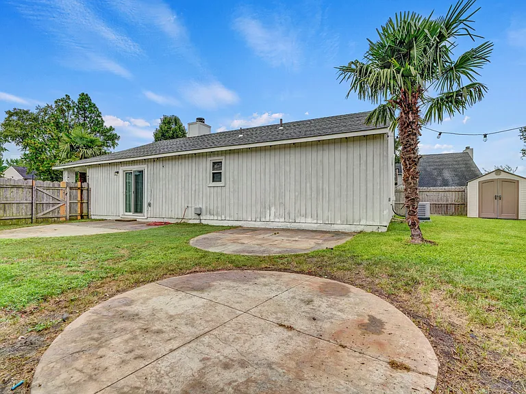 1801 Colleen Ct — Photo 33