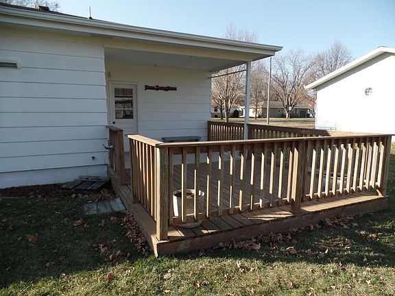 3rd image of 1004 H Ave