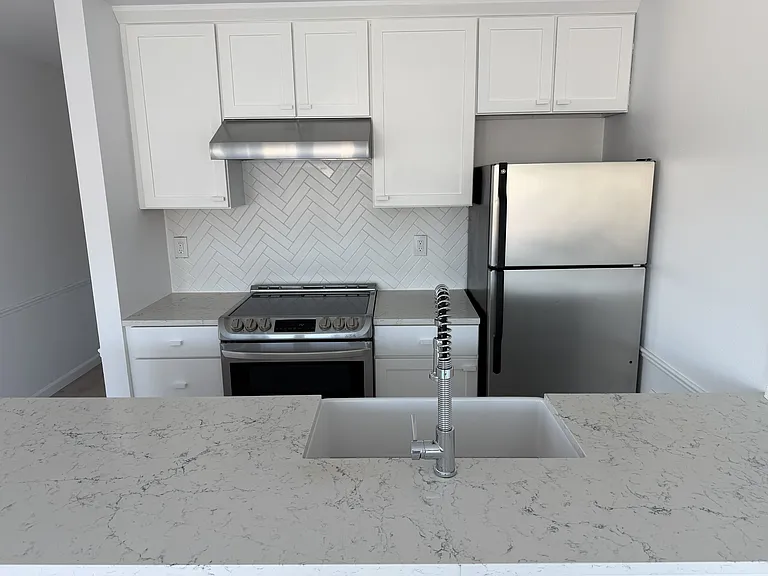 Herringbone Subway Tile Backsplash