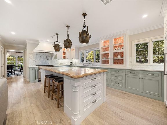 5th image of 1486 Wembley Rd